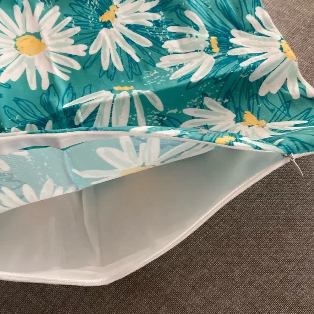 Daisy Print Pillow Cover